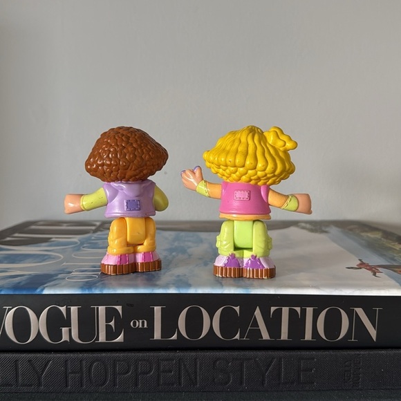 Fisher Price Little People Play 'n Go Camping Hiking Girl Figures Butterfly - Picture 2 of 2